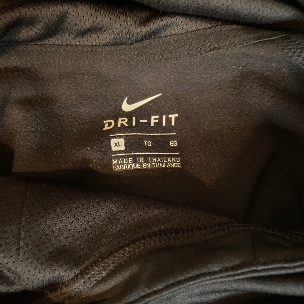 Nike Therma Hoodie - Picture 5 of 5